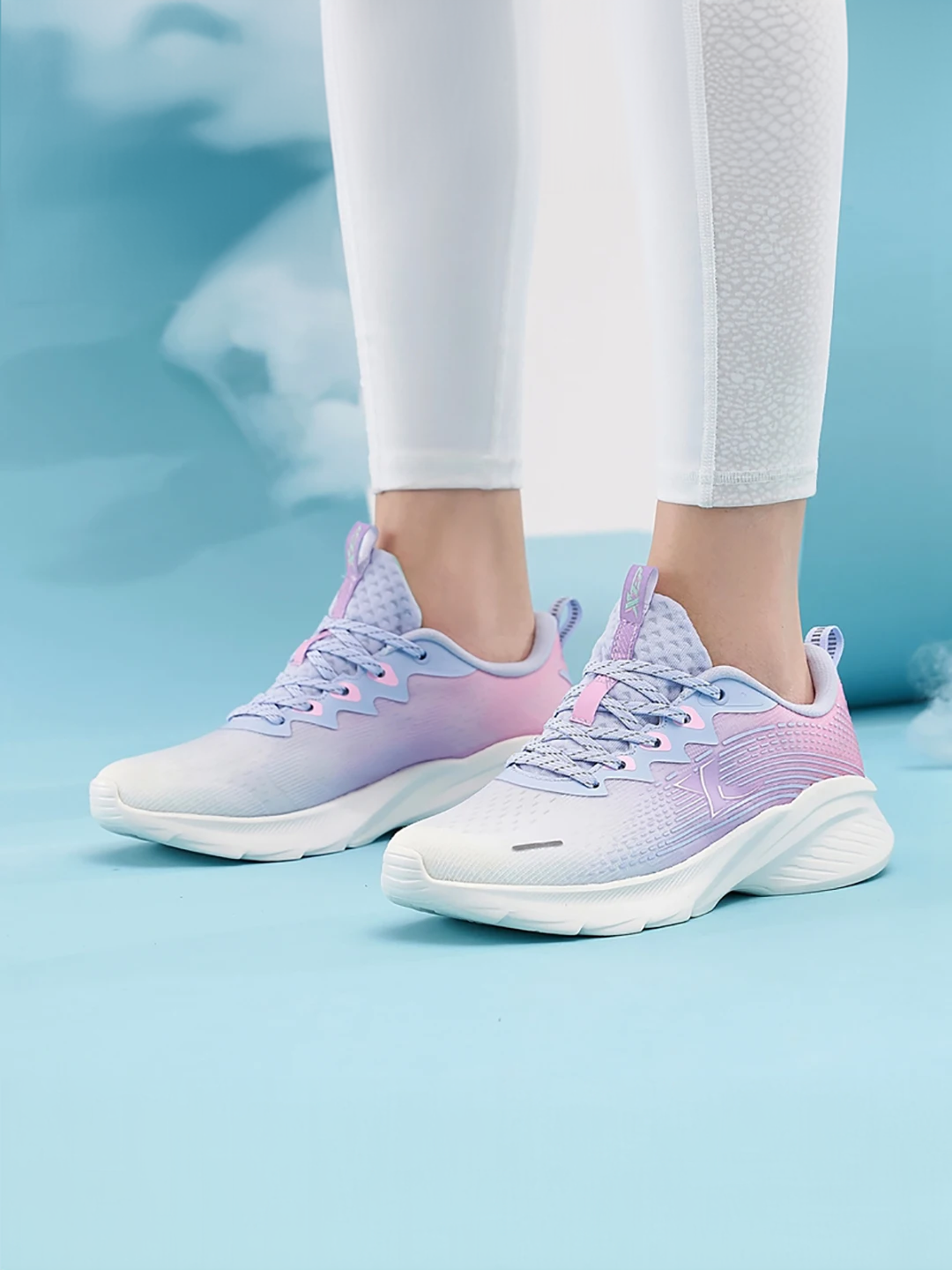 Xtep Women Feather Foam Running Shoes