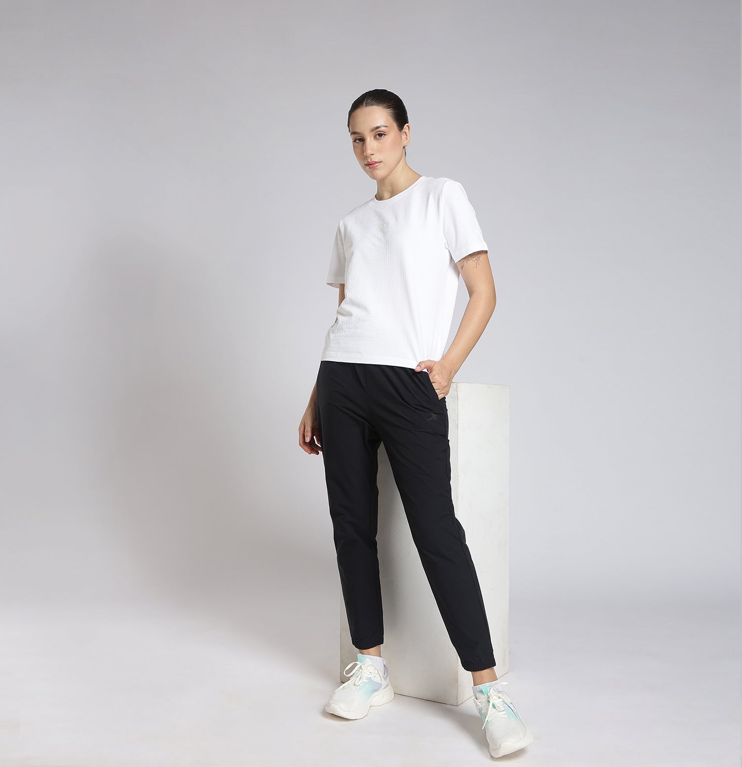 XTEP Women Comfort Training T-shirt with Antibacterial Technology