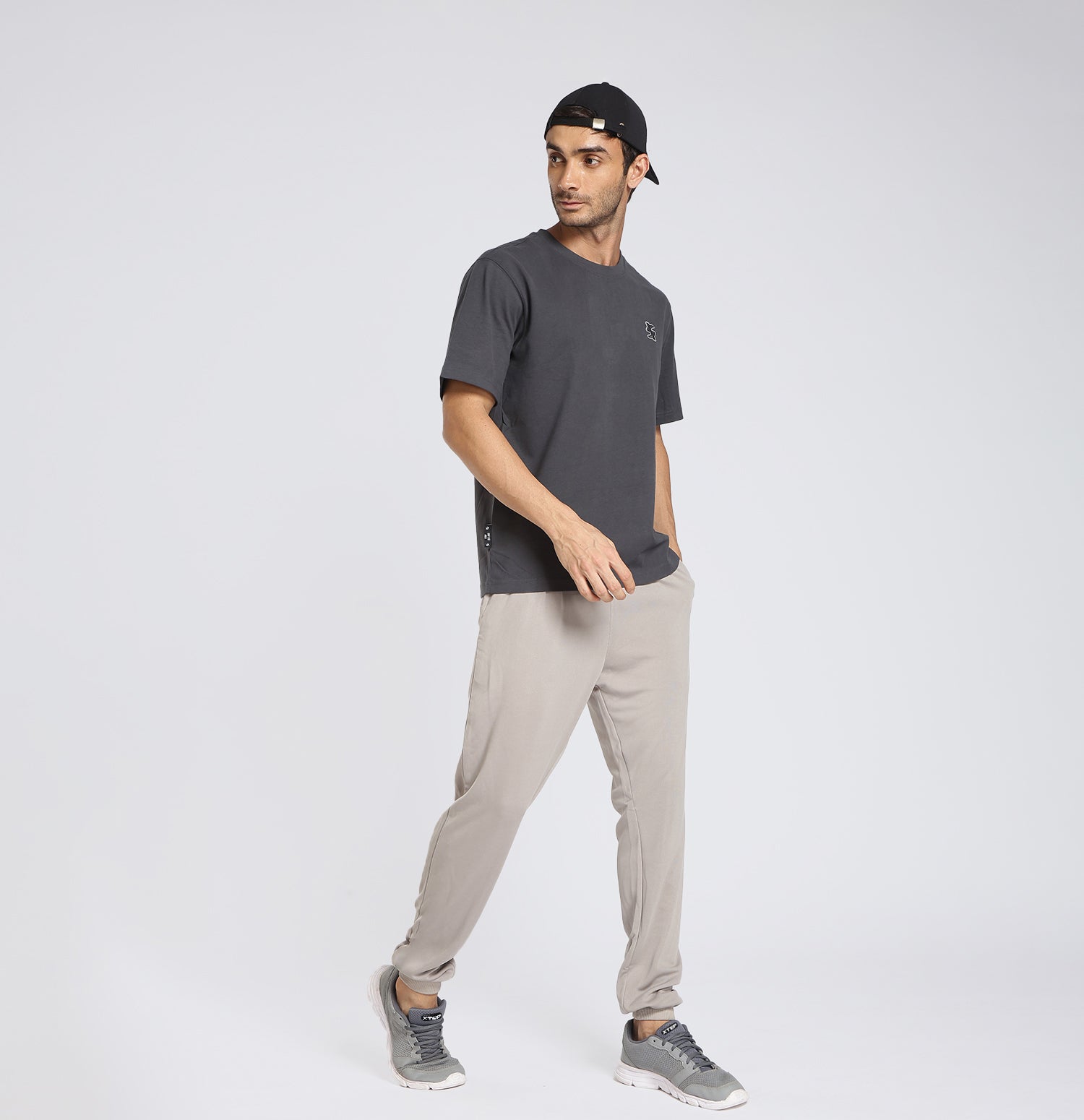 Xtep Men’s Cotton T-Shirt – Trendy Comfort