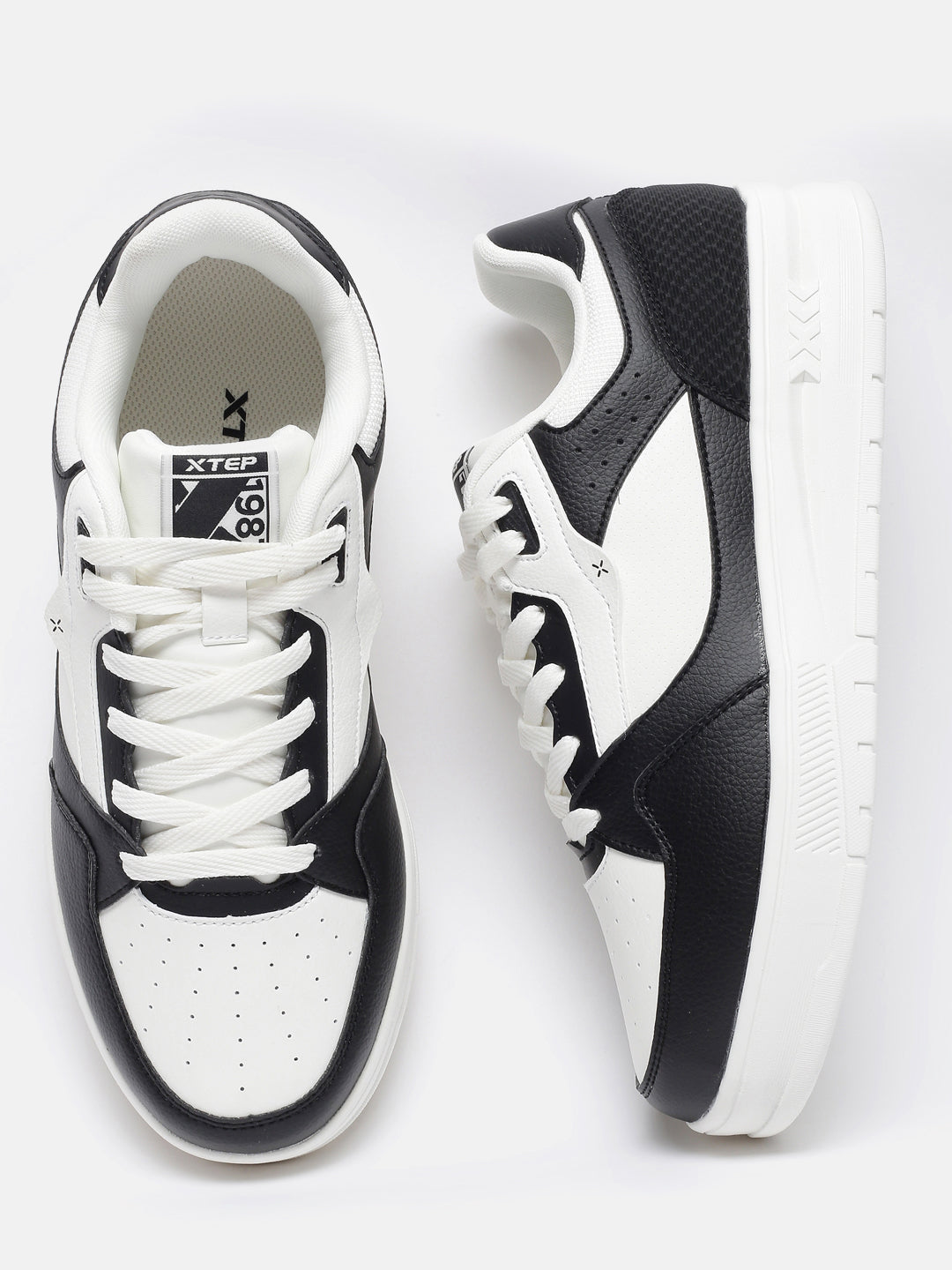 Xtep Colourblocked Skateboarding Shoes