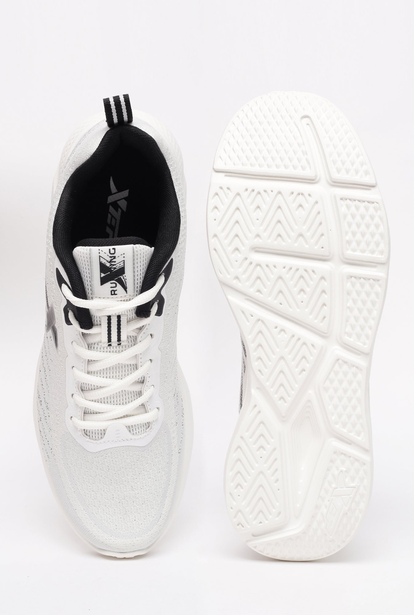 Xtep Men Comfy Cubes Running Shoes