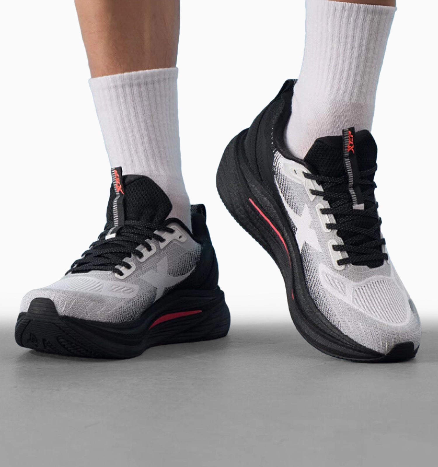 Shadow 3.0 Performance Shoe - Classic white & Black
