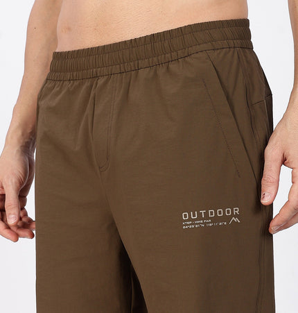 Xtep Men's Loose Fit Training Trackpant Brown
