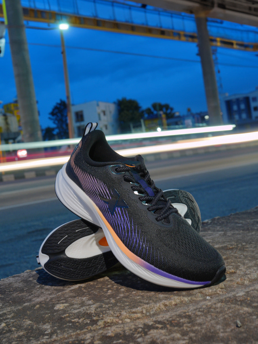 Xtep Men Feather Foam Running Shoes