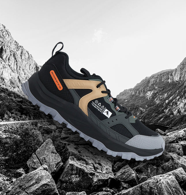 Xtep Men Trekking Shoes