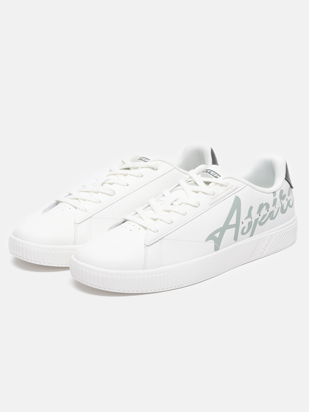 Xtep Colourblocked Sneakers