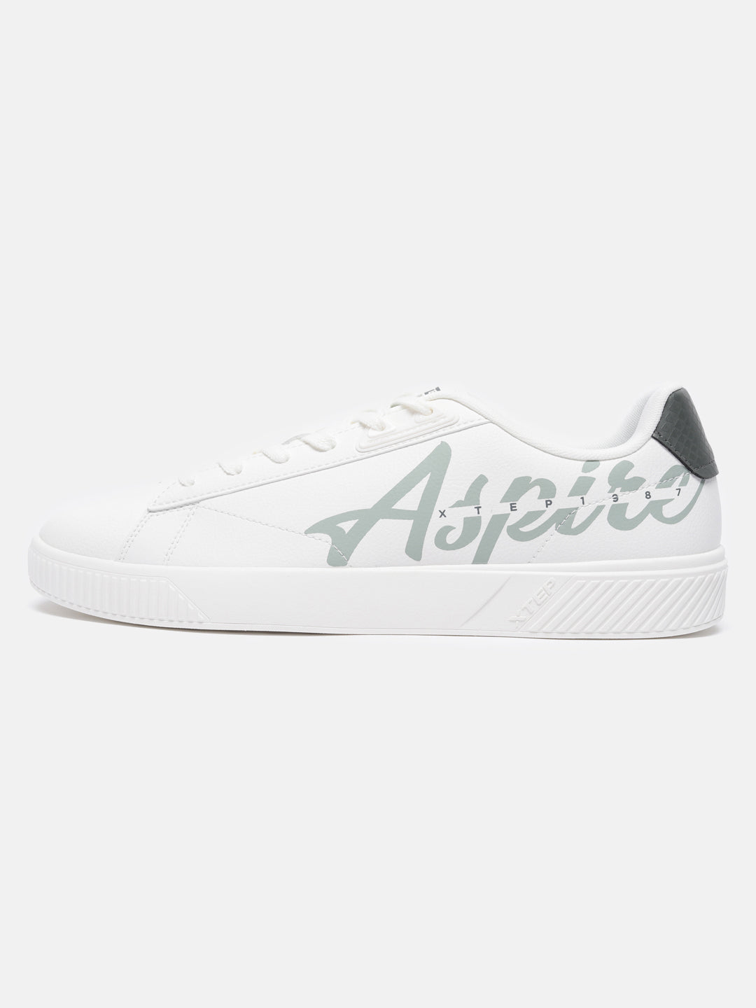 Xtep Colourblocked Sneakers