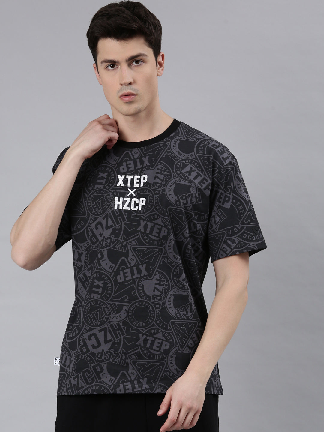 Xtep Men Lifestyle Short-sleeve T-shirt - Black / XS
