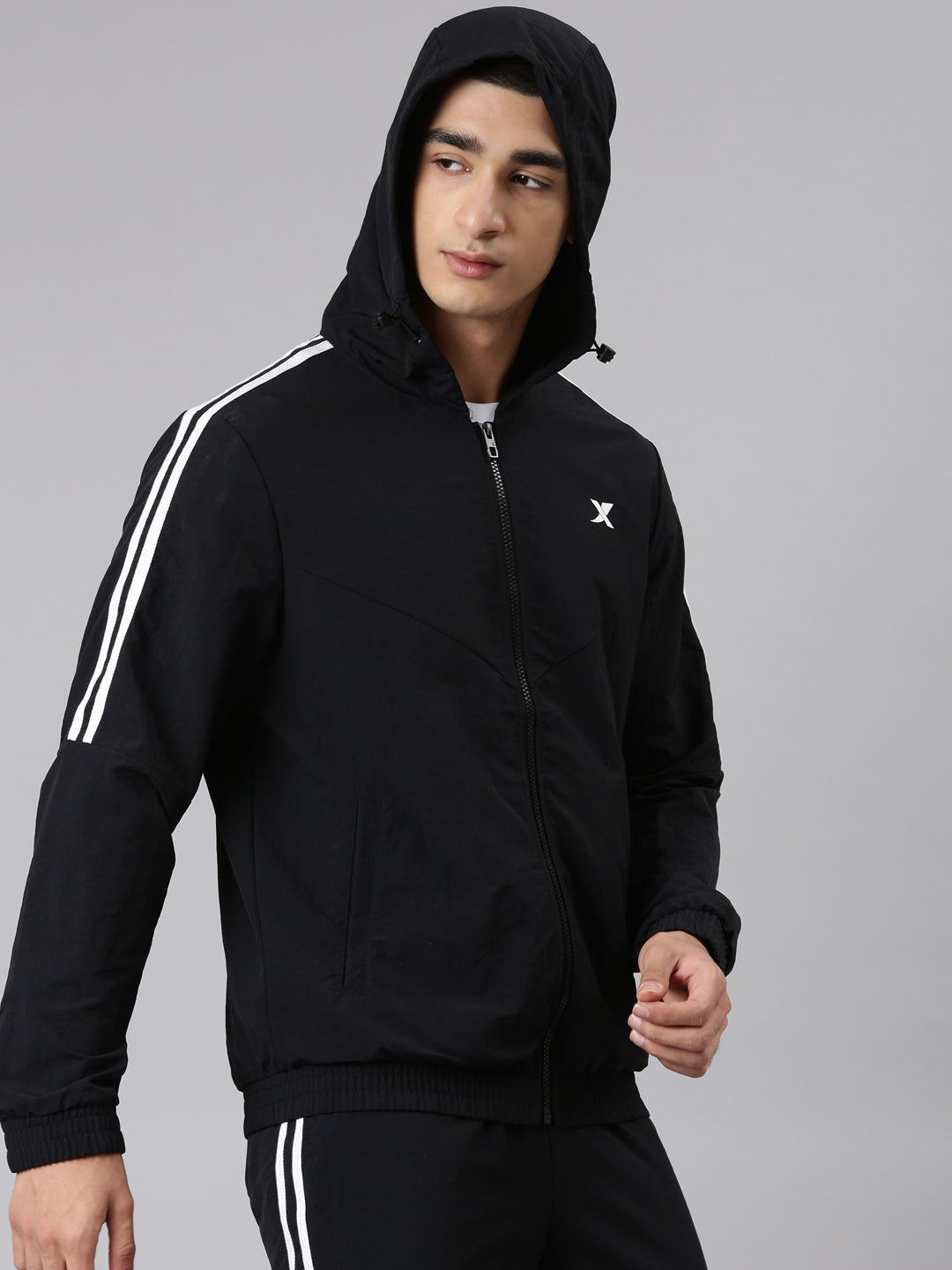Xtep Men Single-layer Windbreaker
