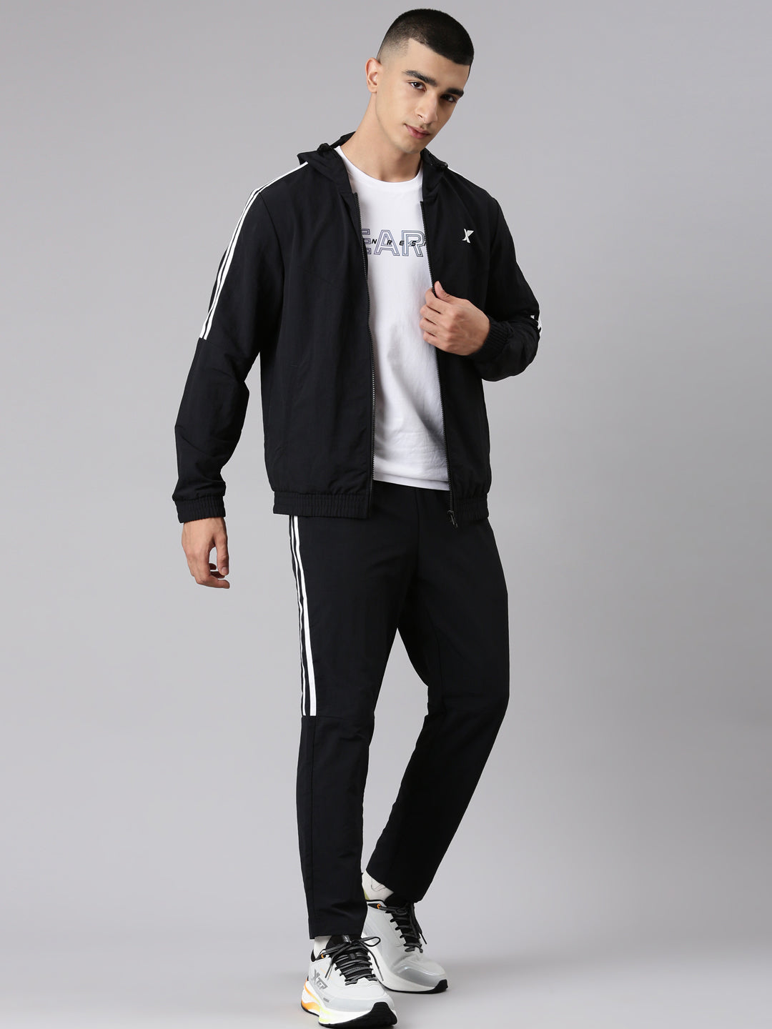 Xtep Men Single-layer Windbreaker