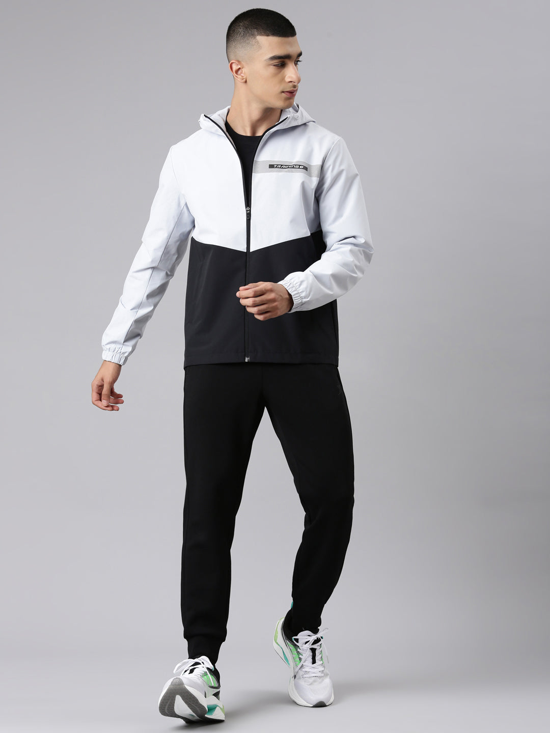 Xtep Men Training Double-layer Windbreaker Black & Cream Grey