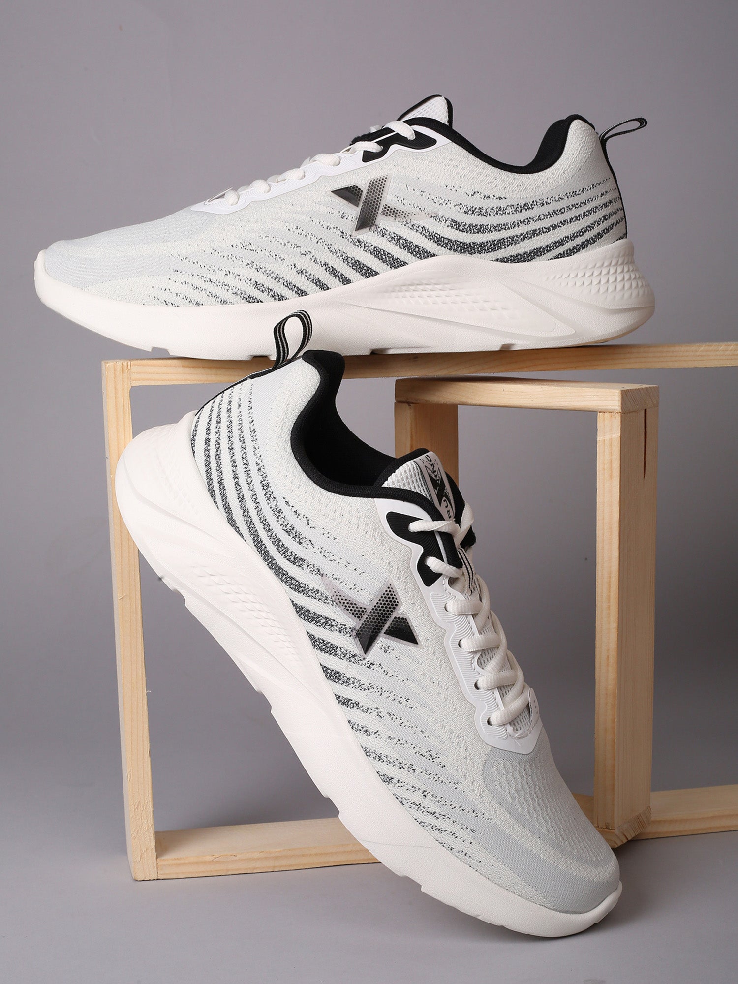 Xtep Men Comfy Cubes Running Shoes