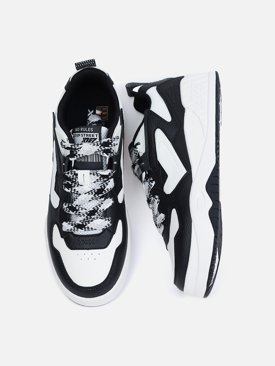 Xtep Men Colourblocked Skateboarding Shoes