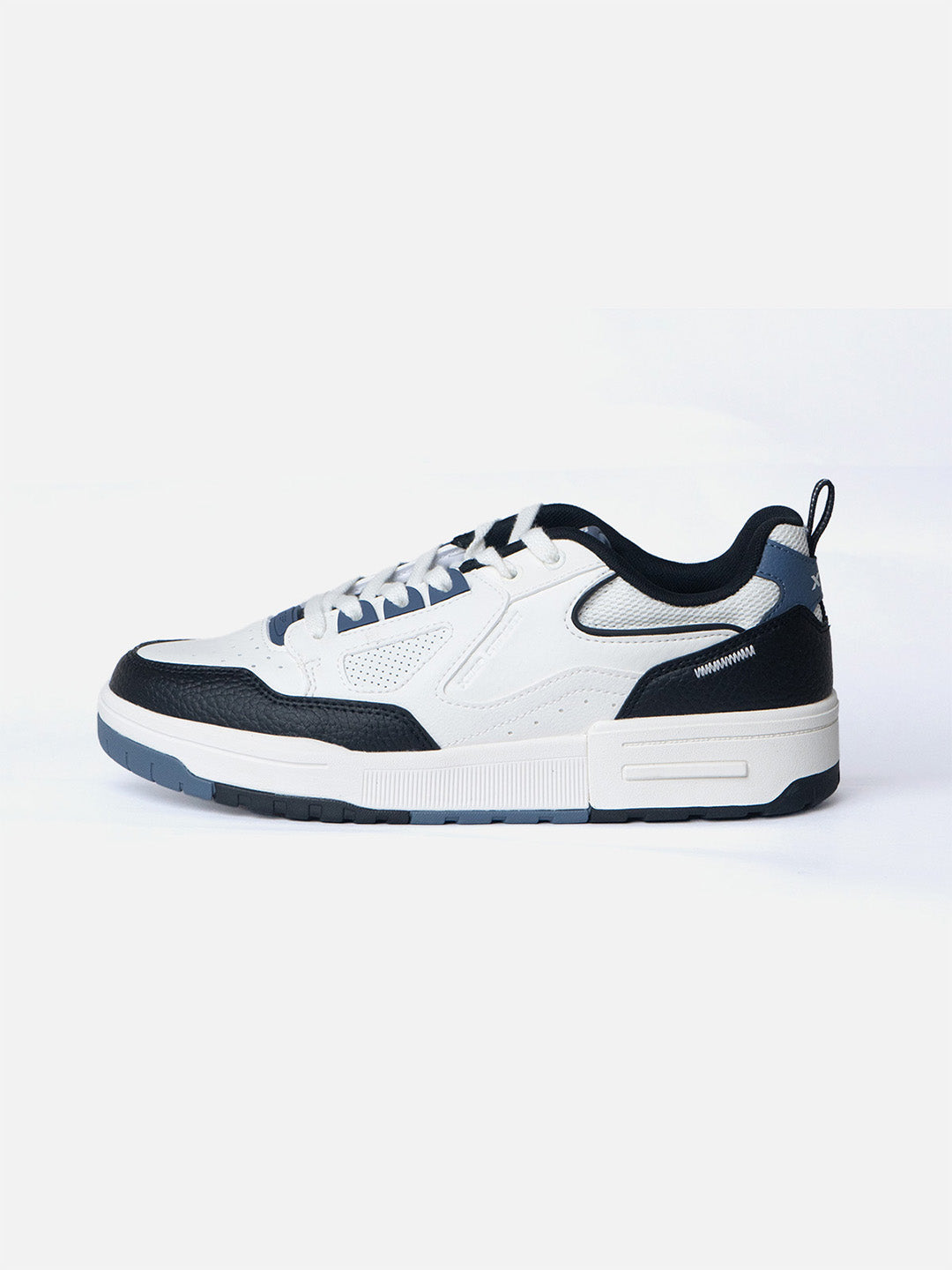 Xtep Colourblocked Sneakers