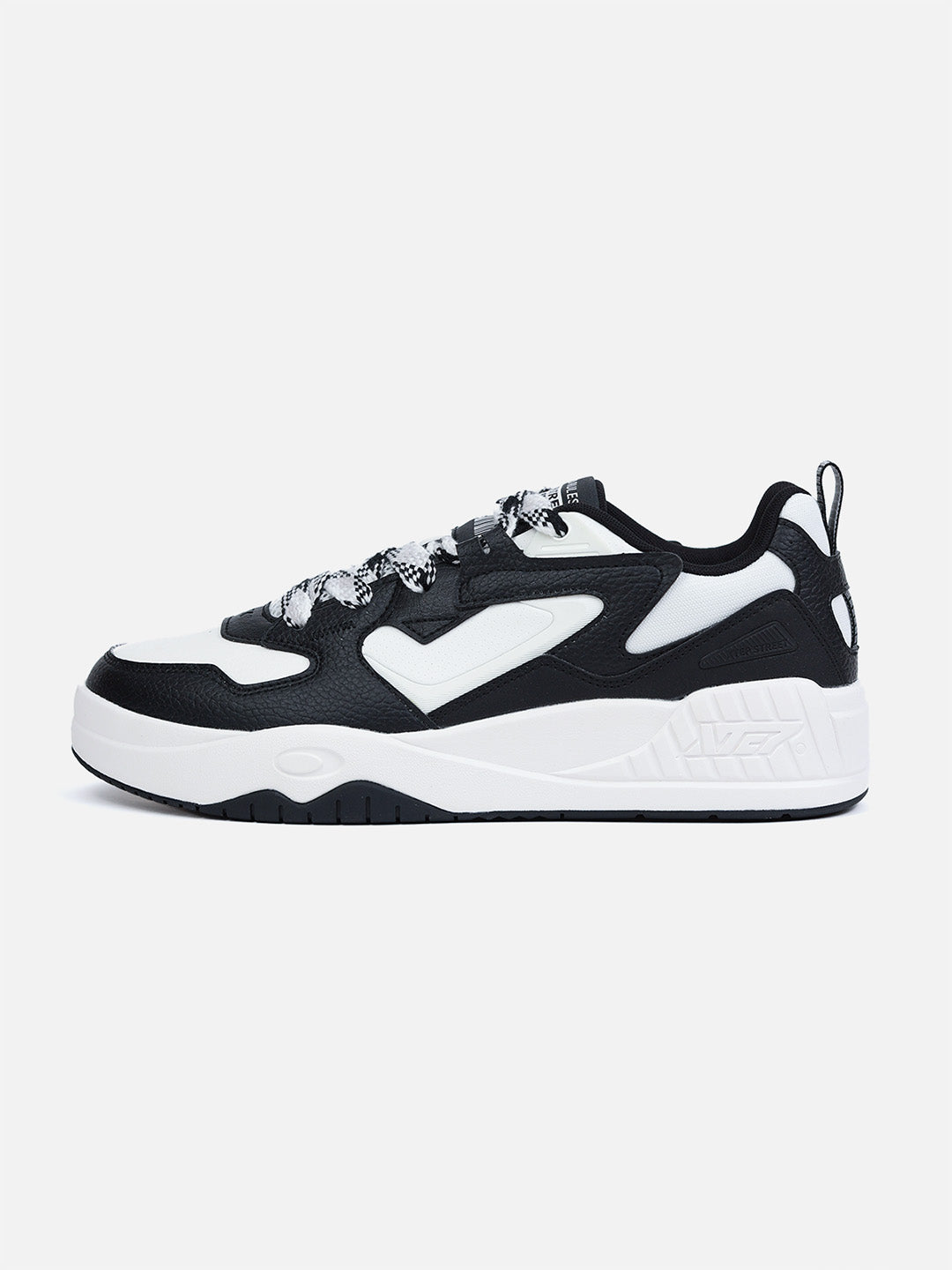 Xtep Men Colourblocked Skateboarding Shoes - Black / 40