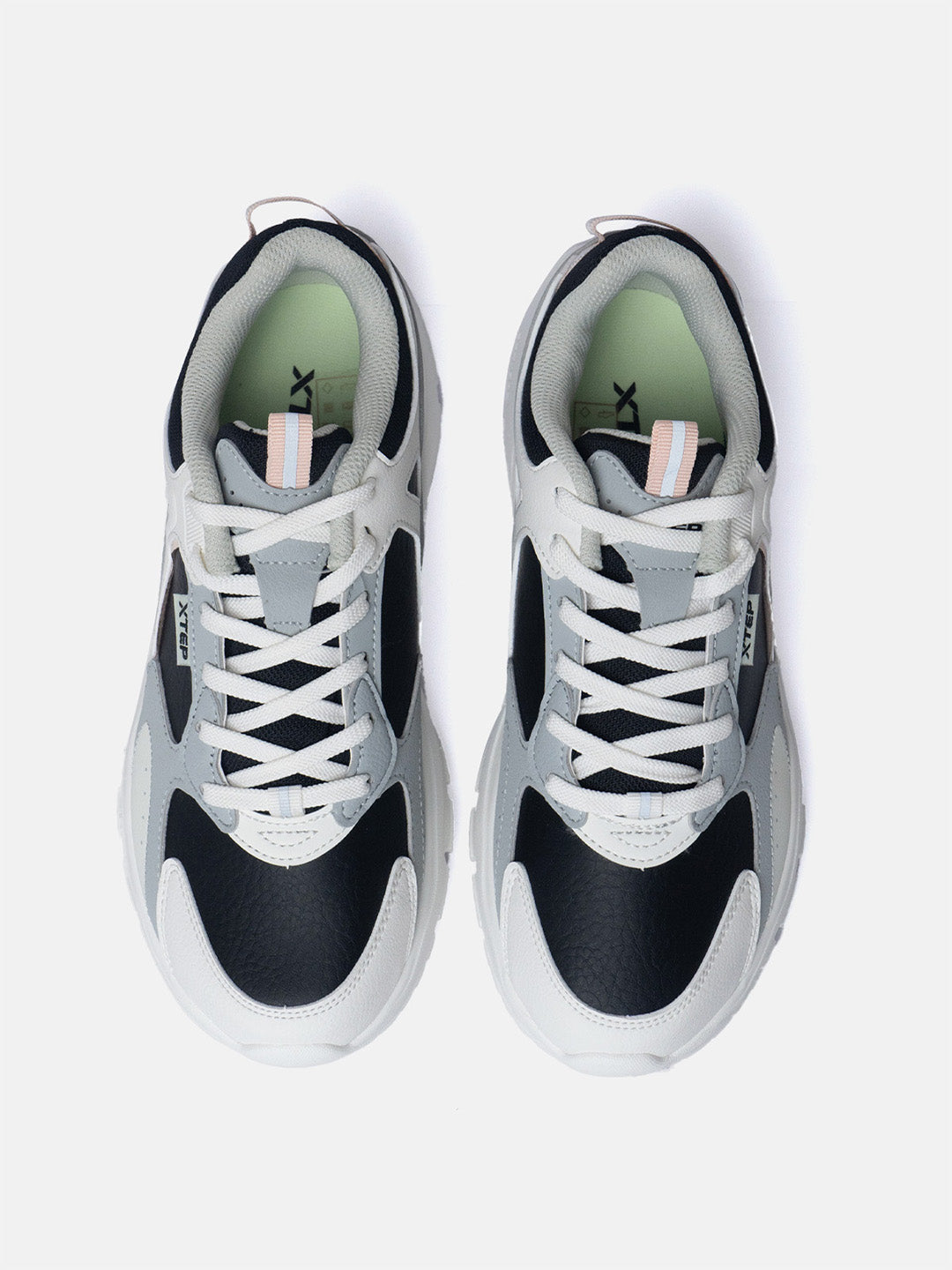 Xtep Women Colourblocked Sneakers
