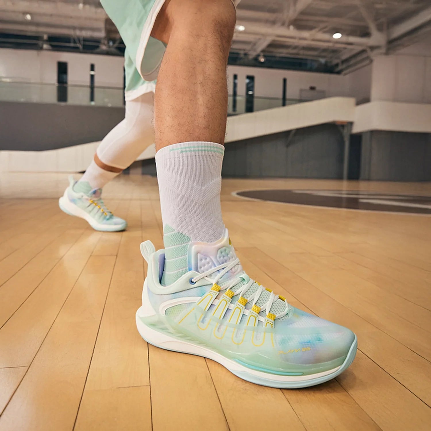 Men Basketball Shoes