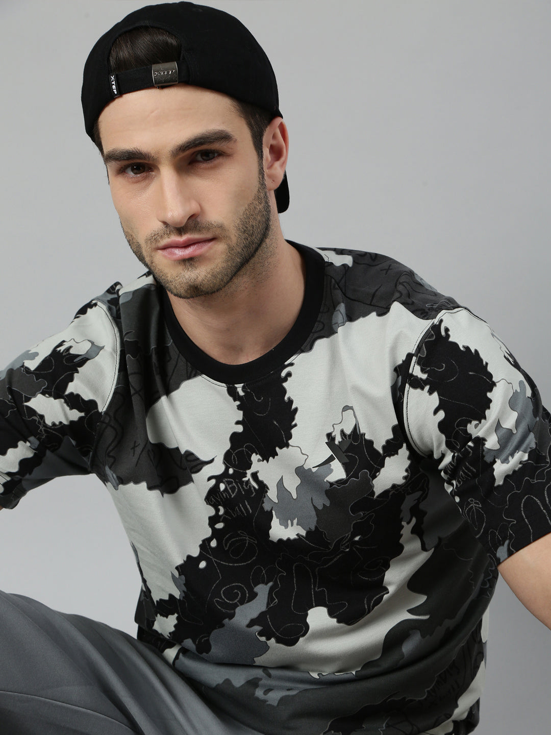 Xtep Men Short-sleeve T-shirt