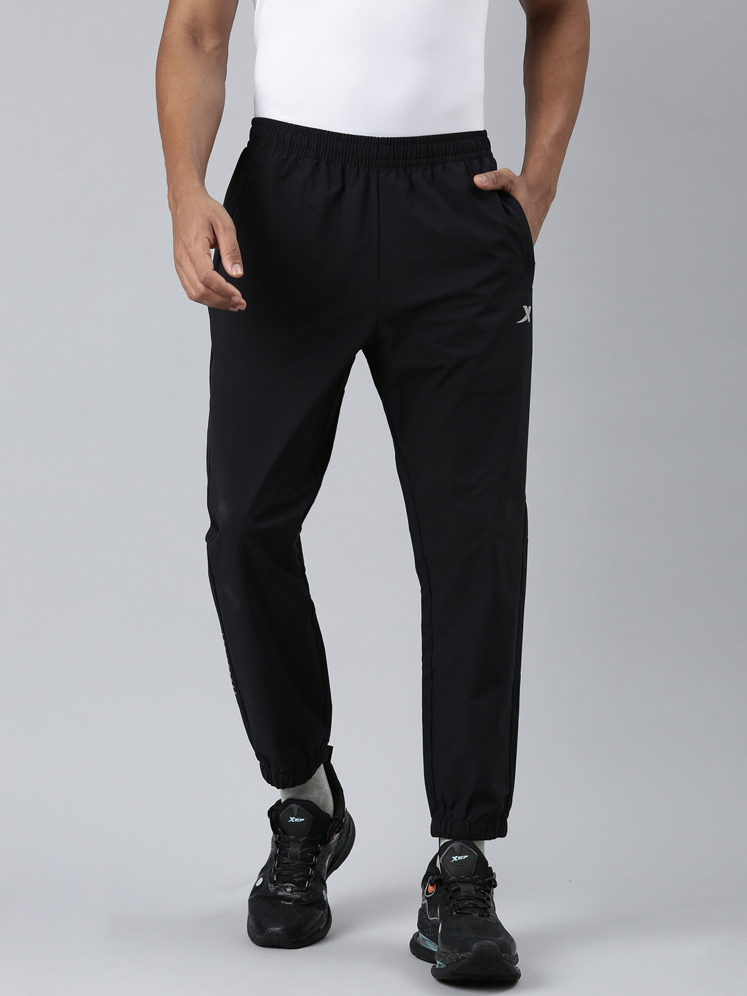 Xtep Men Running Woven 7/8 Track Pant - Main Image
