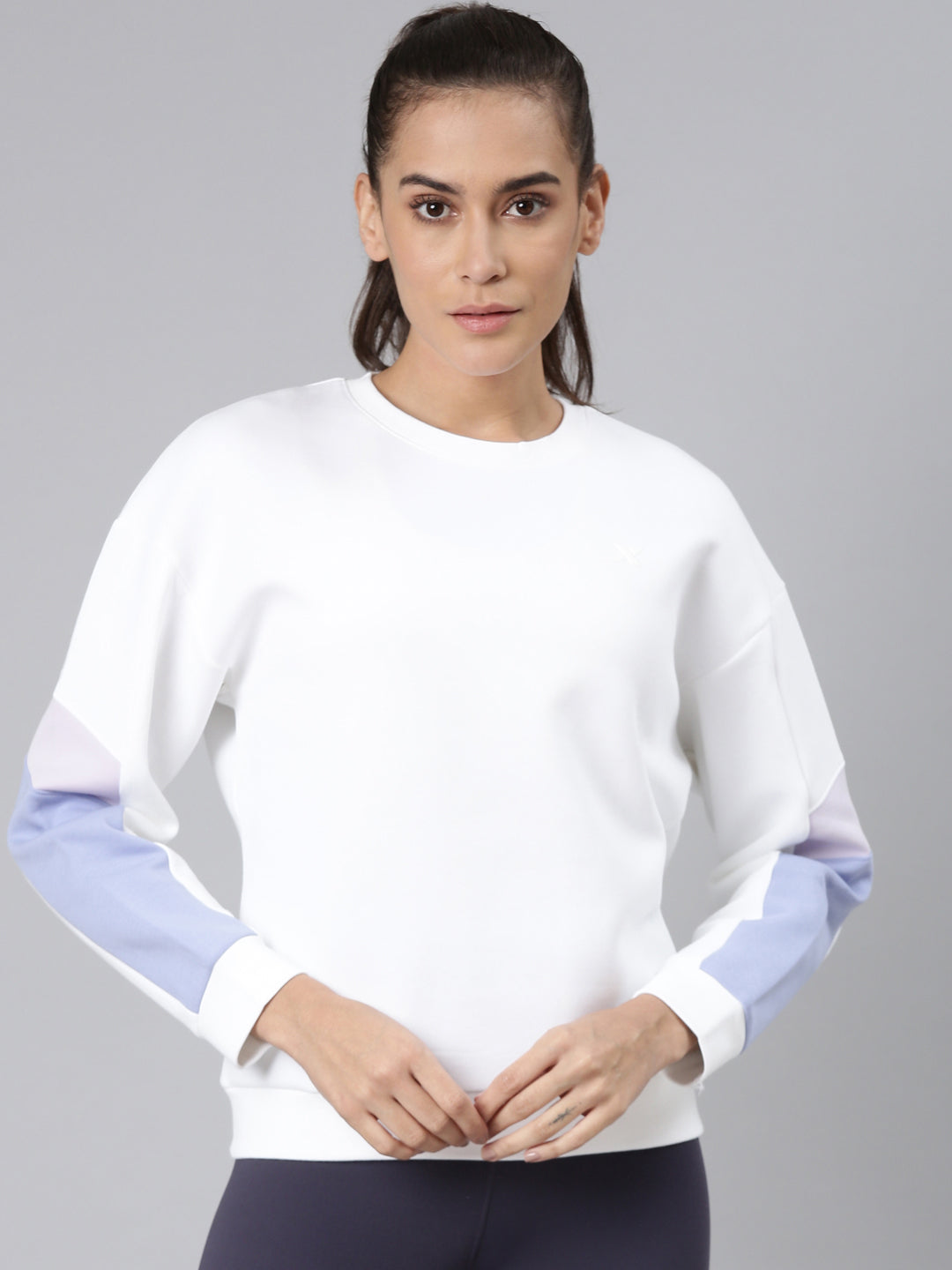 Xtep-Comfort Women Sweater - Pearl White/Tranquil Blue / XS