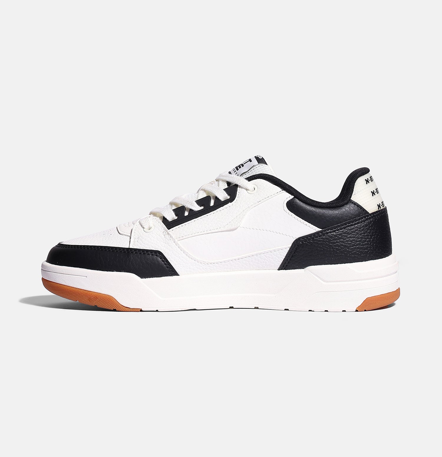 Xtep Men Colourblock Skate Sneakers