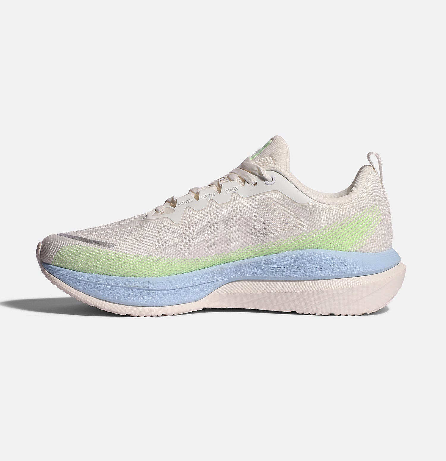 Xtep Men Feather Foam Running Shoes