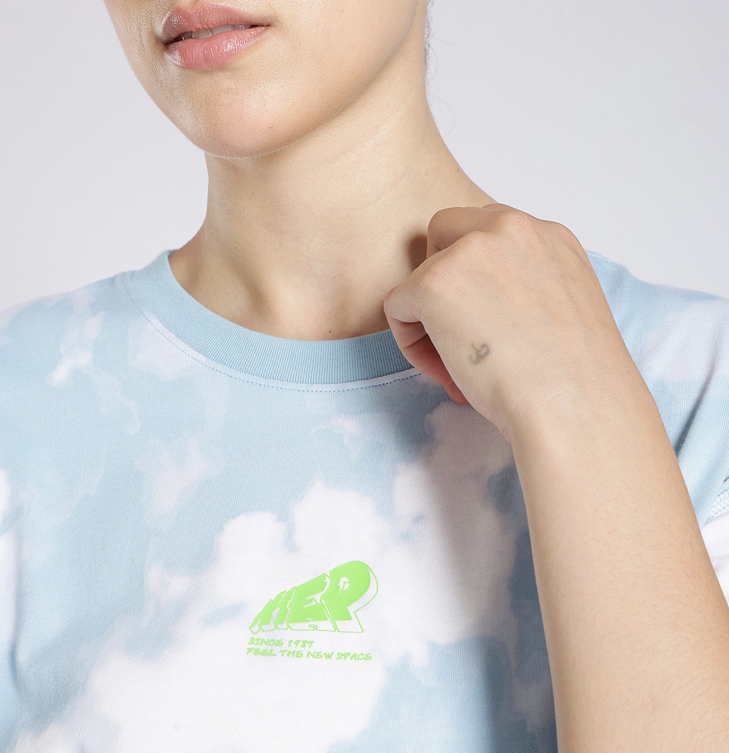 Xtep Women Floral Print T-Shirt