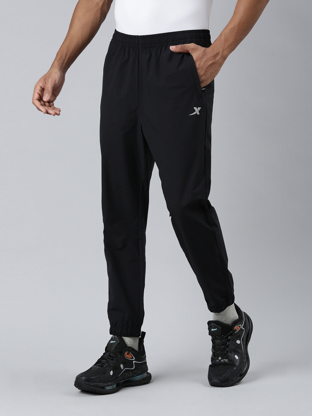 XTEP Woven 7/8 Running Trackpants for Men- Woven- 100% Polyester- Regular Fit and Mid Rise- Running Trackpants- 7/8 Style- Machine Wash- Superior Comfort