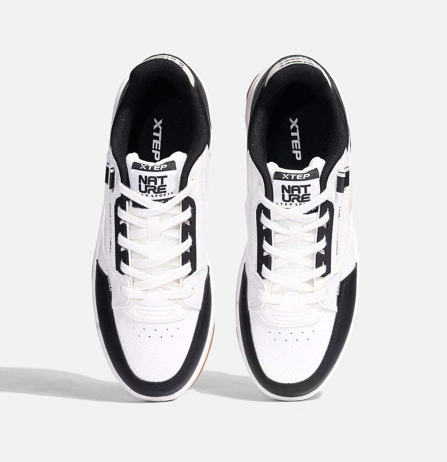 Xtep Men Colourblock Skate Sneakers