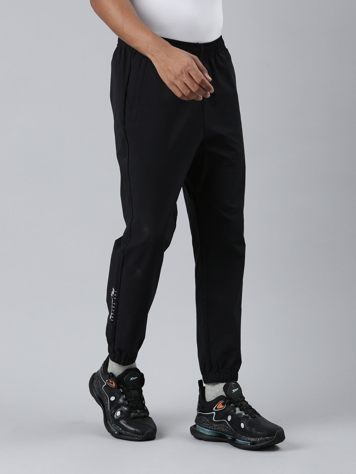 XTEP Woven 7/8 Running Trackpants for Men- Woven- 100% Polyester- Regular Fit and Mid Rise- Running Trackpants- 7/8 Style- Machine Wash- Superior Comfort