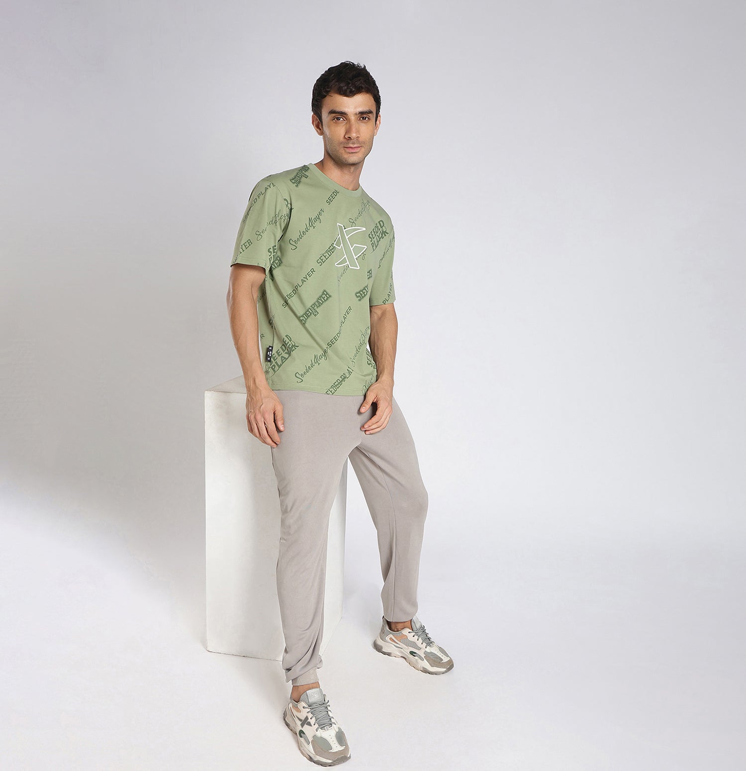 Xtep Men’s Comfort Printed T-Shirt – Retro Comfort Everyday Style