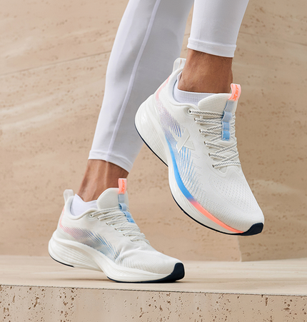 Xtep Men Feather Foam Running Shoes