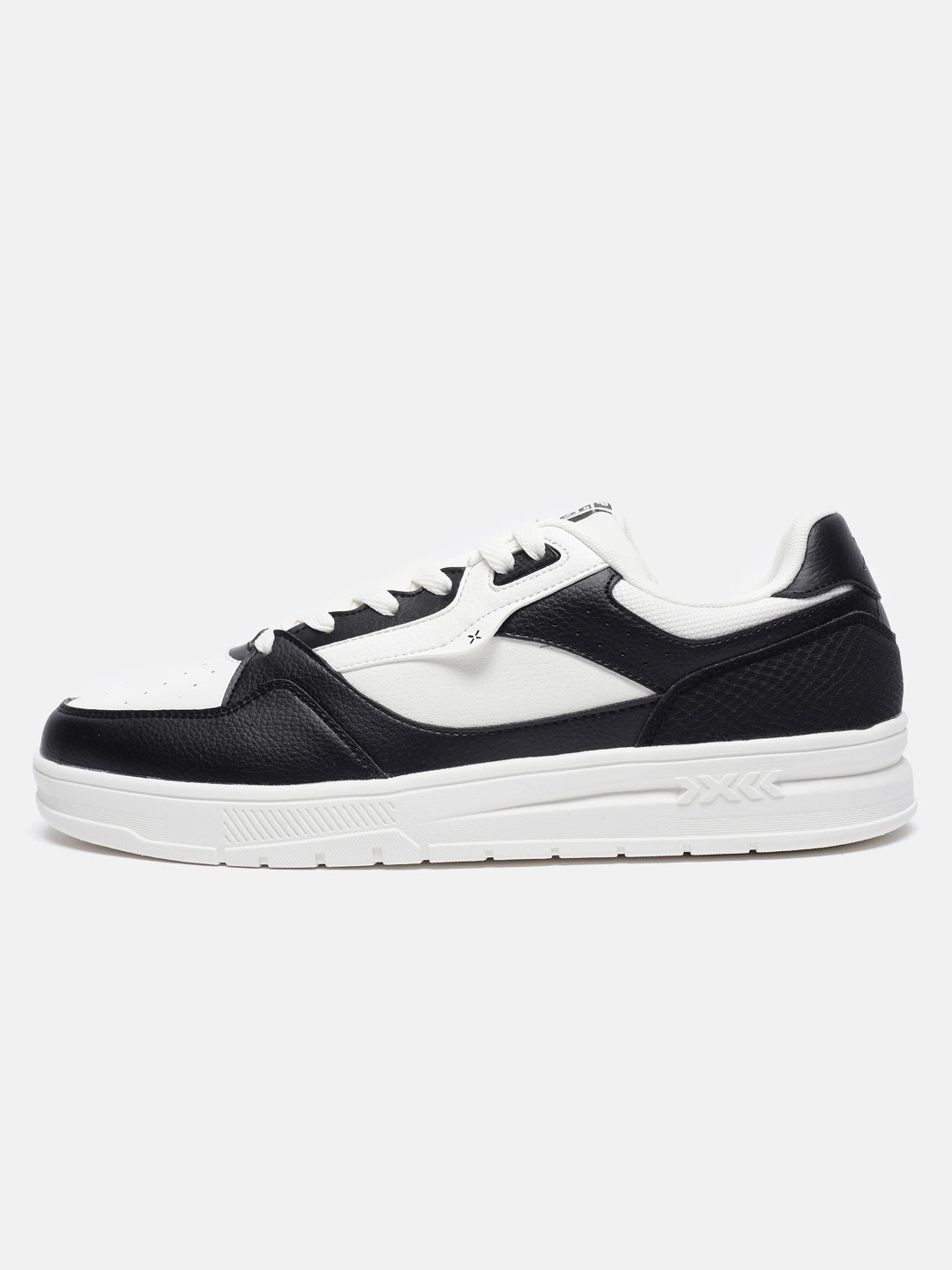 Xtep Colourblocked Skateboarding Shoes