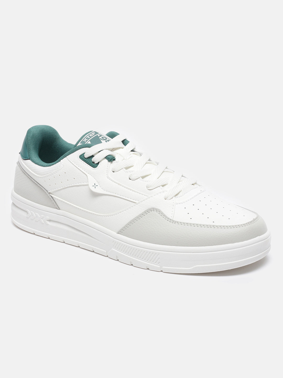 Xtep Colourblocked Skateboarding Shoes