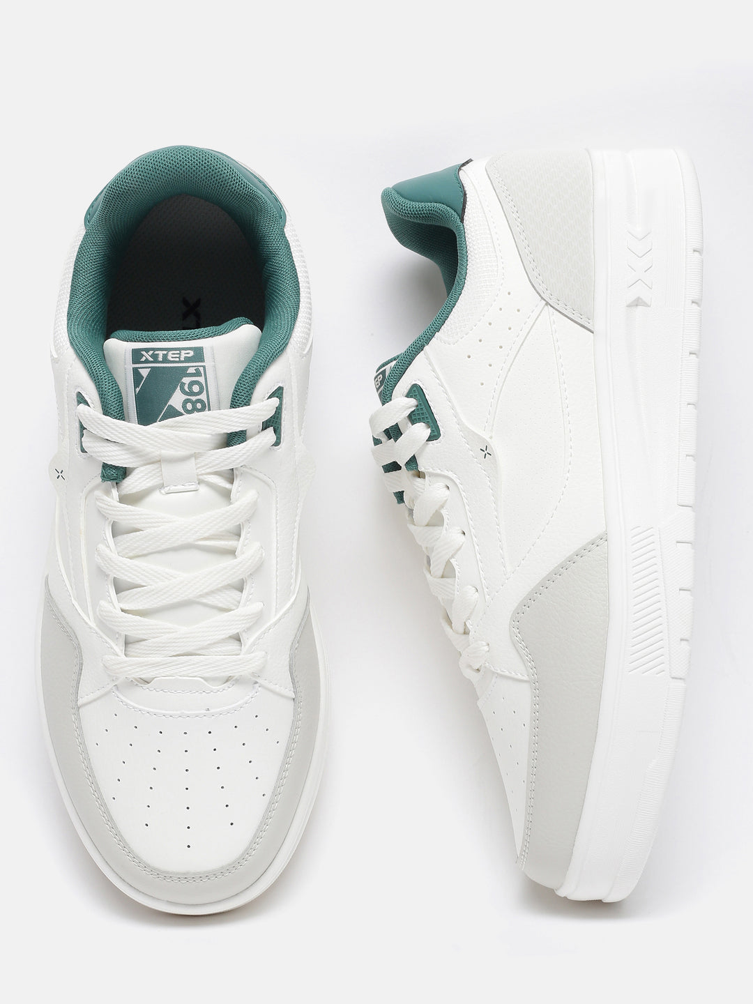 Xtep Colourblocked Skateboarding Shoes