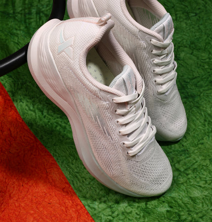 Xtep Women White Textile Running Shoes