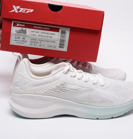 Xtep Women White Textile Running Shoes