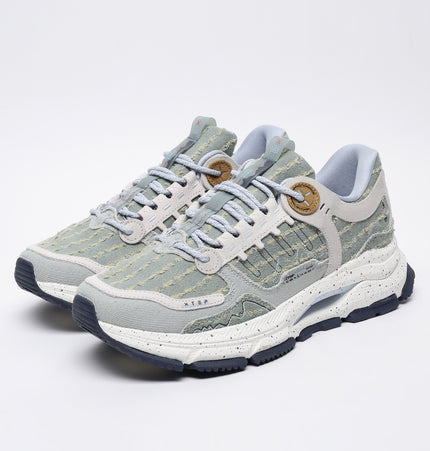 Xtep Men Grey Woven Design Sneakers