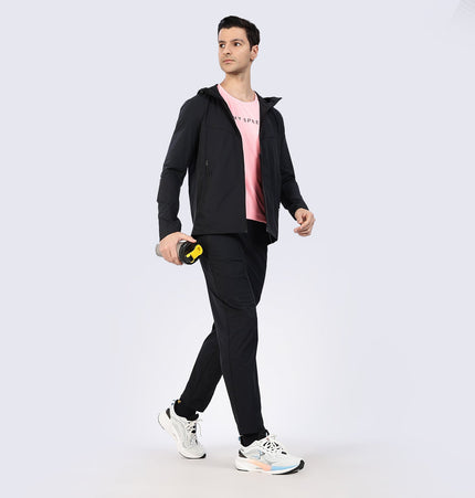 Xtep Men's Anti-UV Water Repellent Running Windbreaker Black
