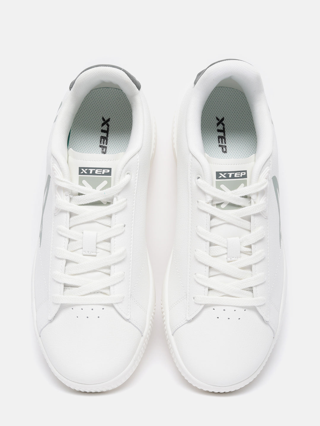 Xtep Colourblocked Sneakers