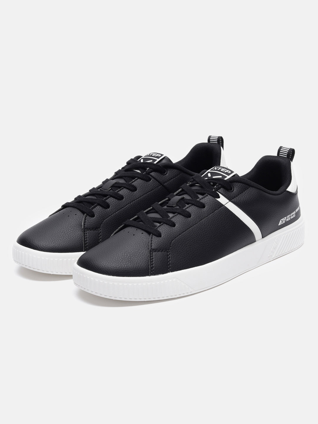 Xtep Colourblocked Sneakers