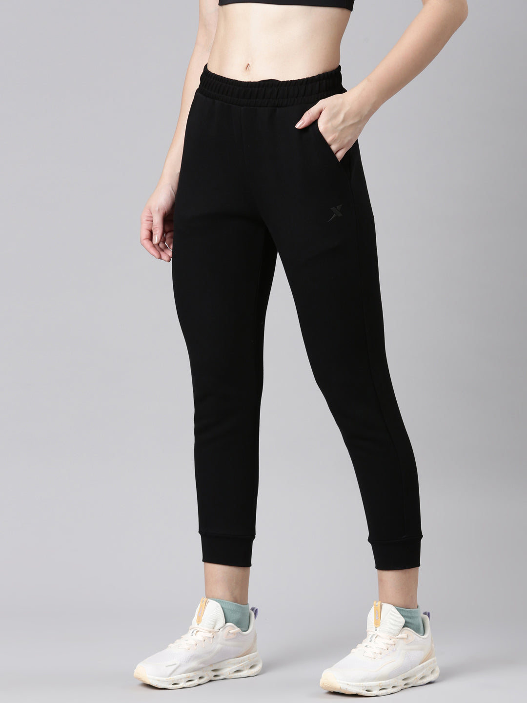 Xtep-Comfort Women Knitted 7/8 Pants - Black / XS