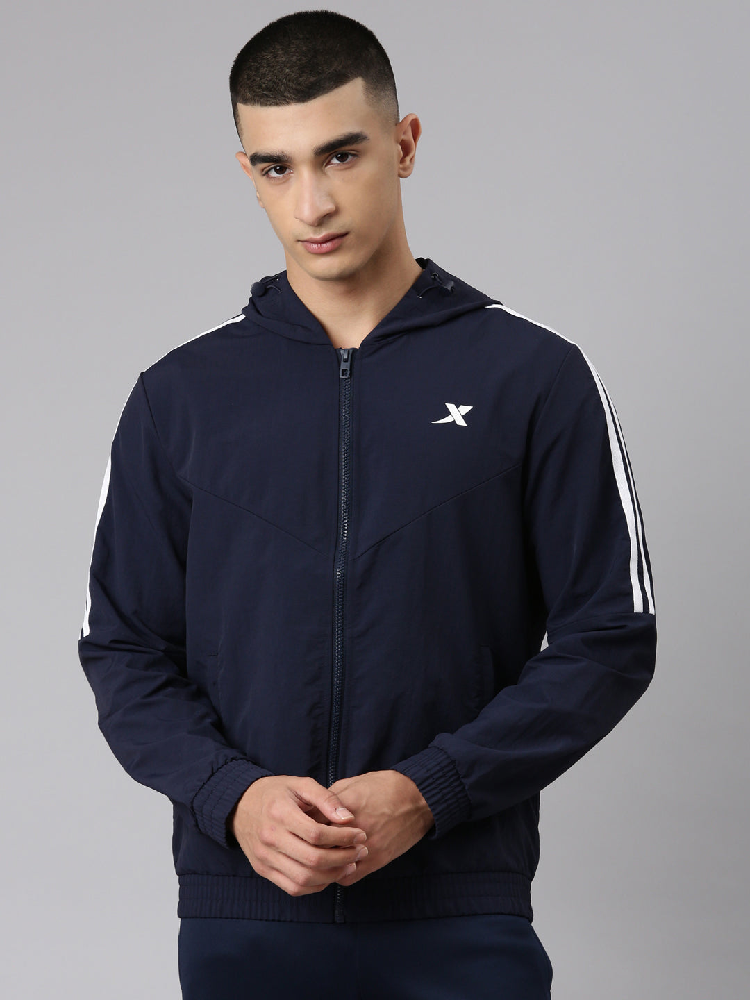 Xtep Men Single-layer Windbreaker - late blue / XS