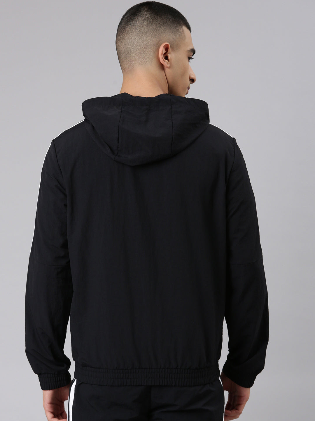 Xtep Men Single-layer Windbreaker