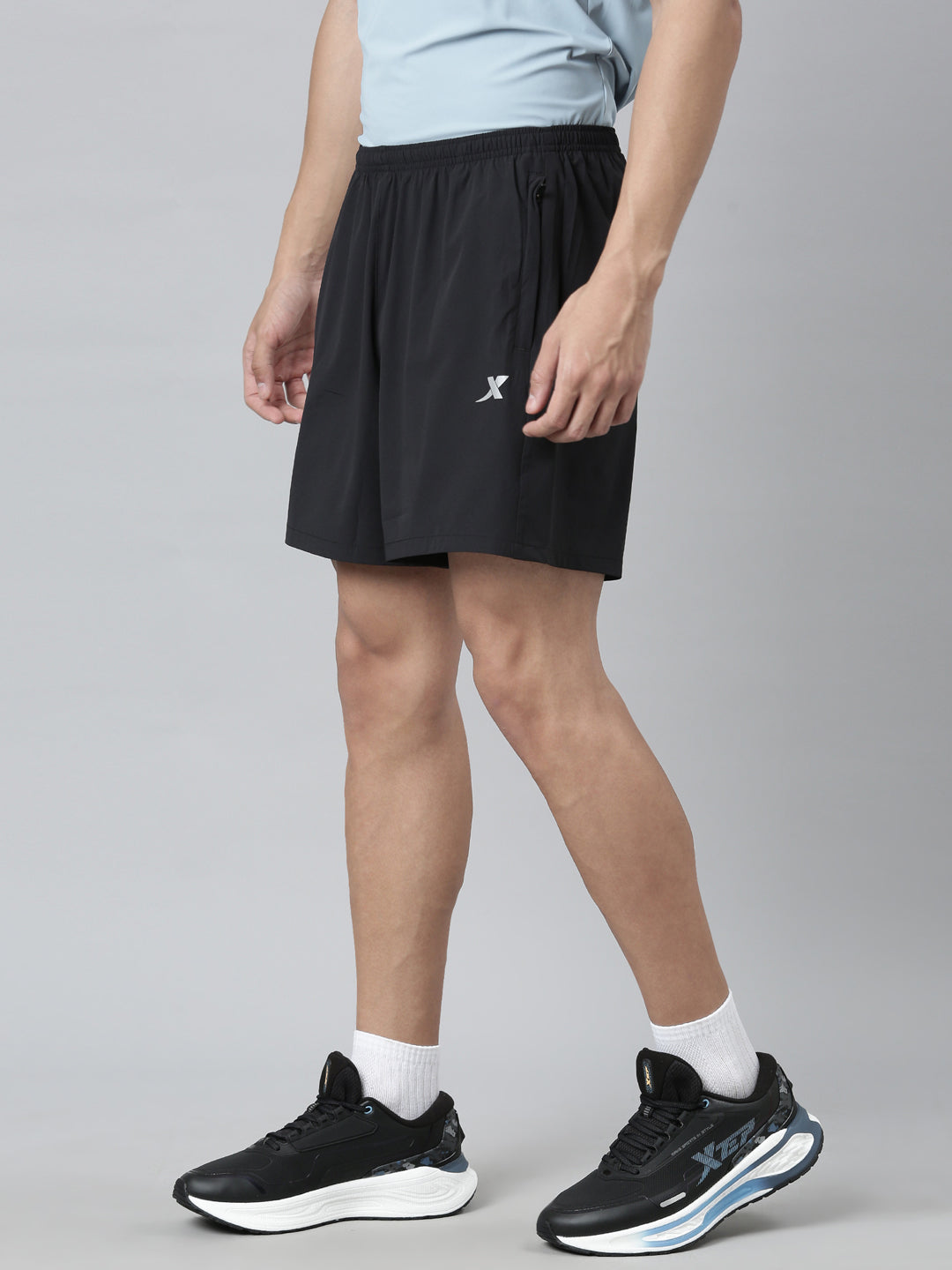 Xtep-Comfort Men Woven Shorts