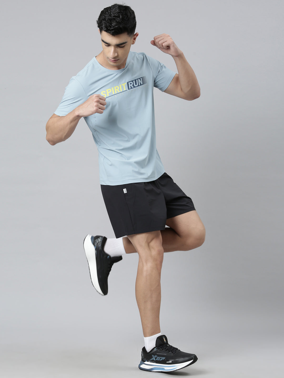 Xtep-Comfort Men Woven Shorts