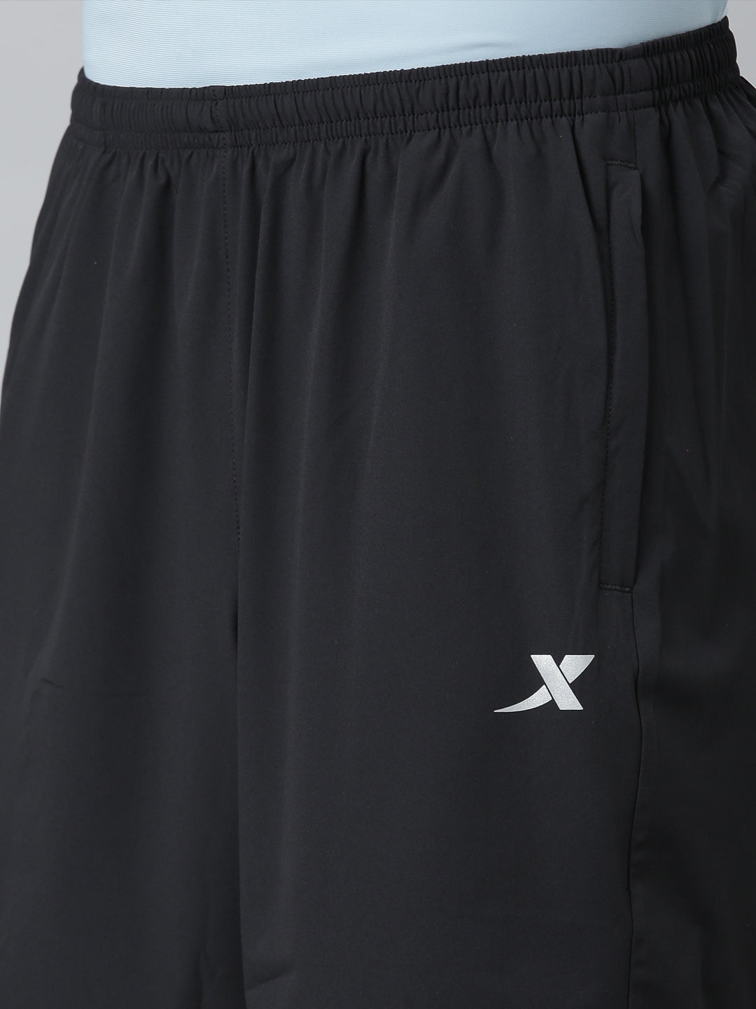 Xtep-Comfort Men Woven Shorts