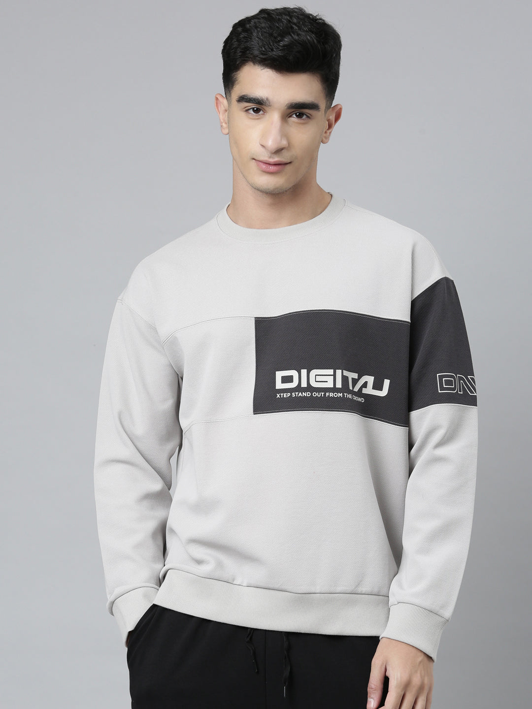 Xtep Colourblocked Sweatshirt - Camel Grey / XS