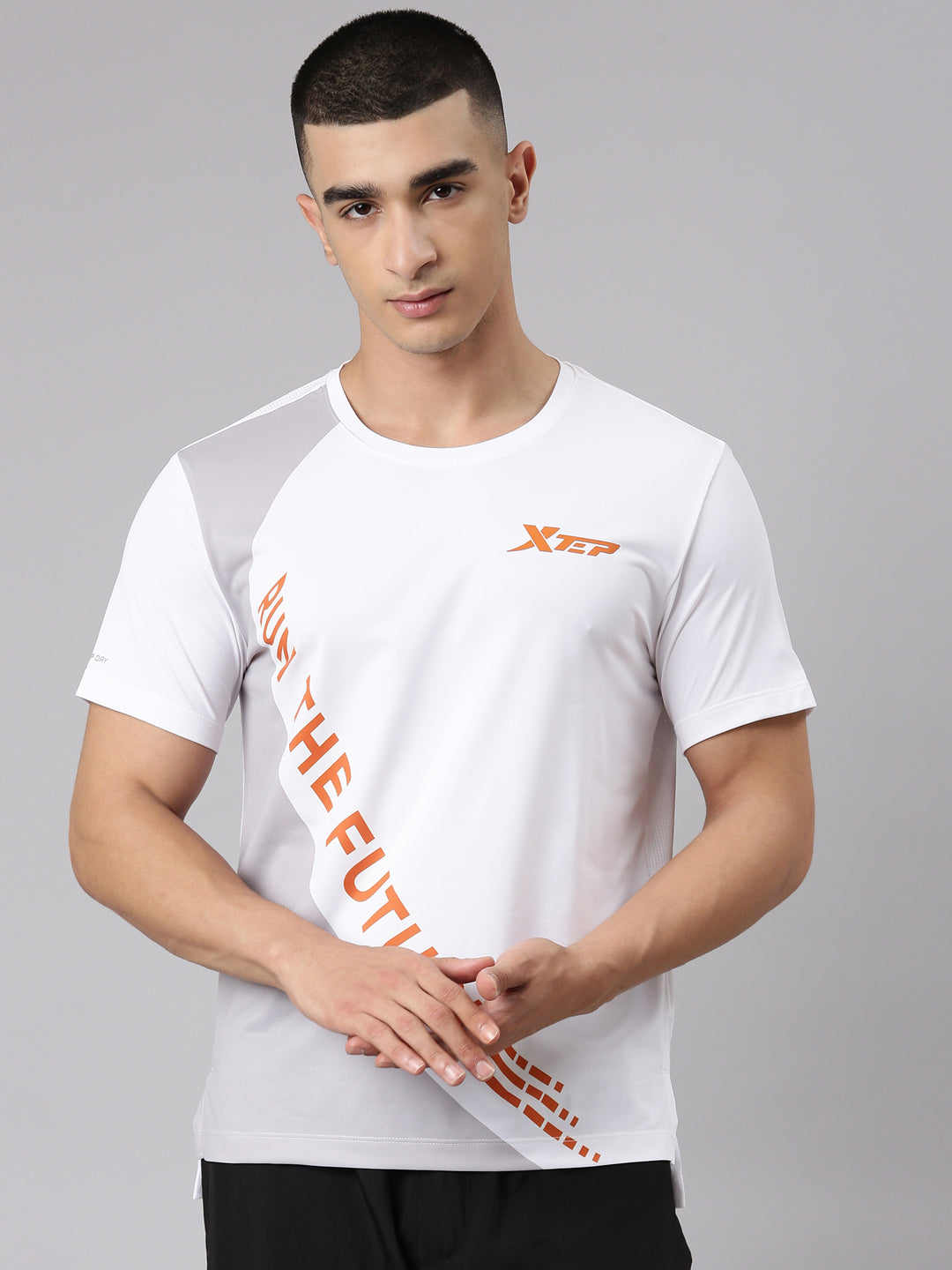 Xtep Men Running Short-sleeve T-shirt - Pearl White / S