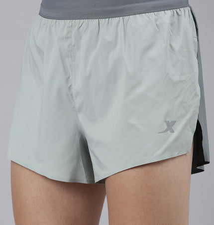 Xtep-Comfort Men Woven Shorts